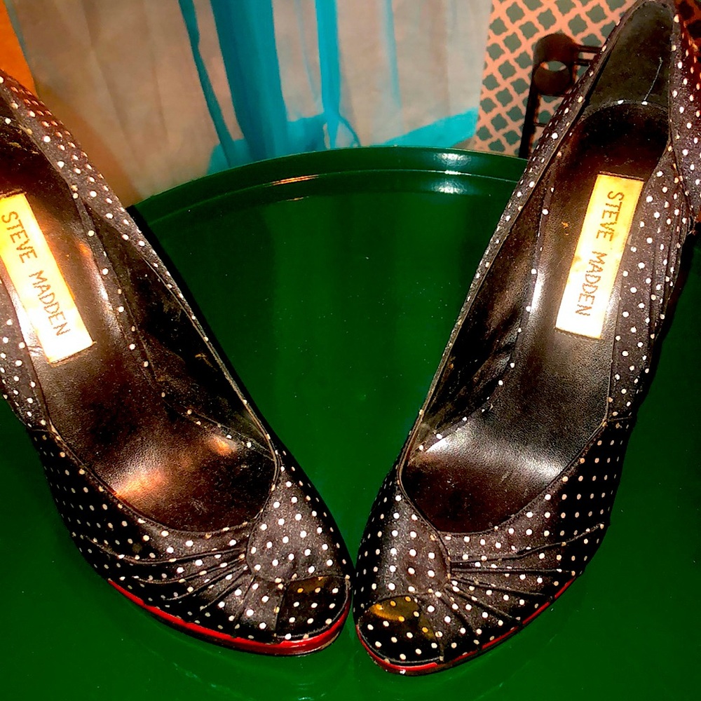 Retro style Steve Madden heels